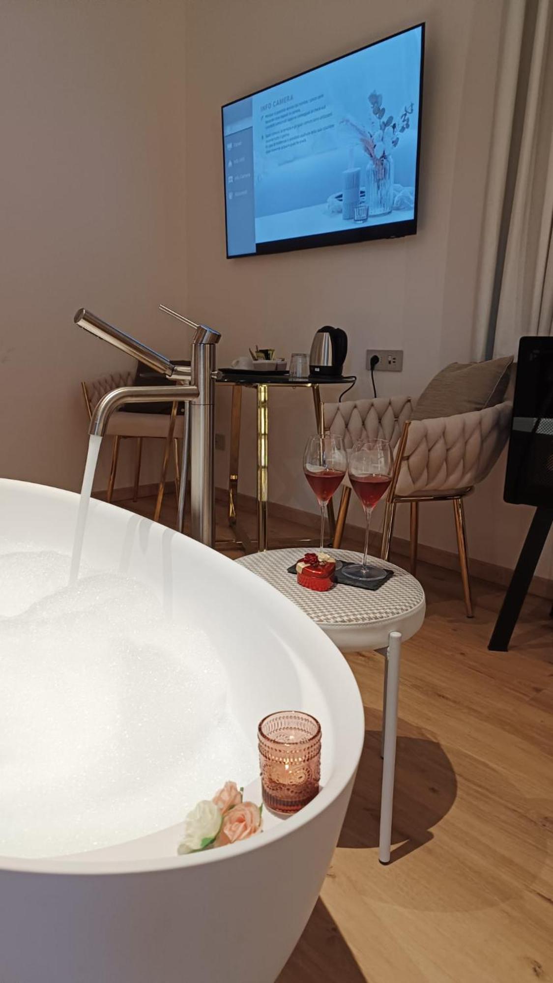 Hotel Villa Cuserina Канобио Екстериор снимка